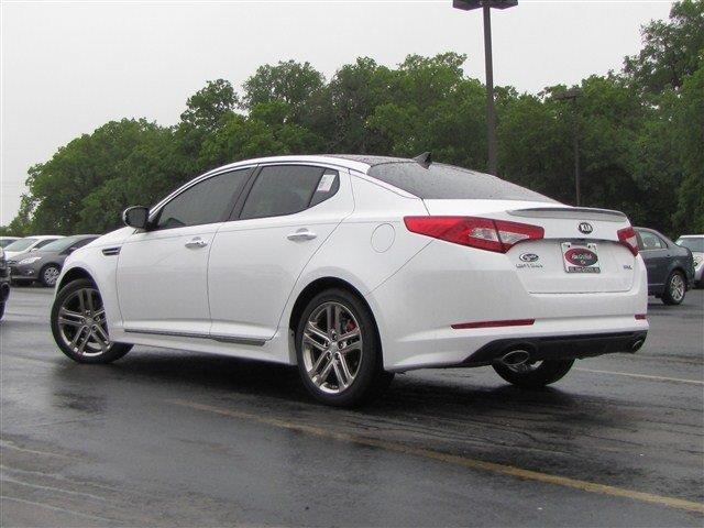 2013 Kia Optima 4dr S V6 Manual 4WD