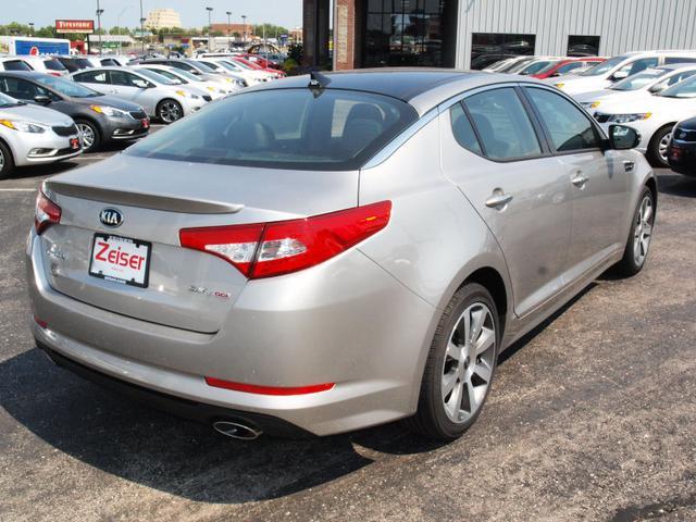 2013 Kia Optima AWD, REAR DVD, Navigation, 3RD ROW, Mem/heat Seats