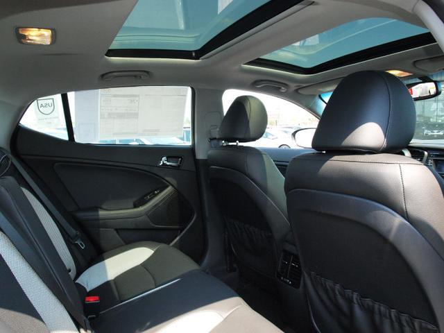 2013 Kia Optima AWD, REAR DVD, Navigation, 3RD ROW, Mem/heat Seats