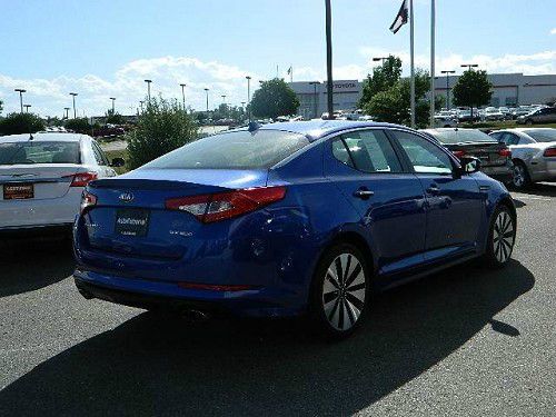 2013 Kia Optima AWD, REAR DVD, Navigation, 3RD ROW, Mem/heat Seats