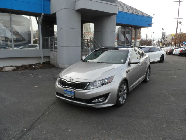 2013 Kia Optima AWD, REAR DVD, Navigation, 3RD ROW, Mem/heat Seats