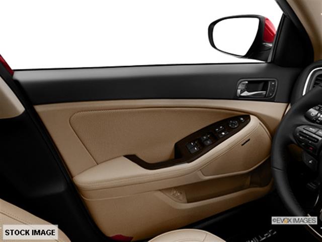 2014 Kia Optima LS 4x4 Truck