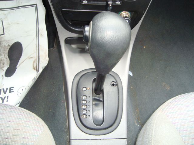 2001 Kia Rio Unknown