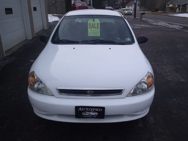 2001 Kia Rio Base