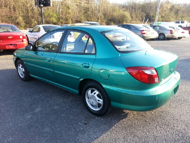 2001 Kia Rio Base