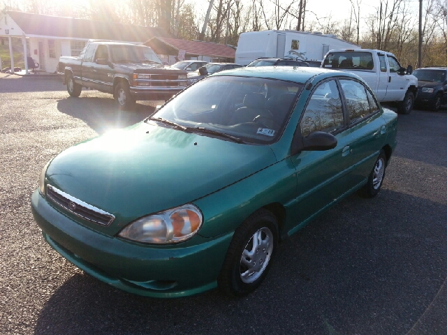 2001 Kia Rio Base