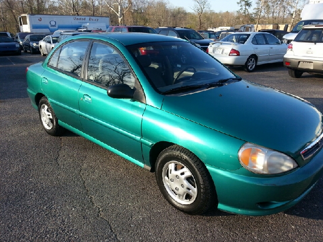 2001 Kia Rio Base