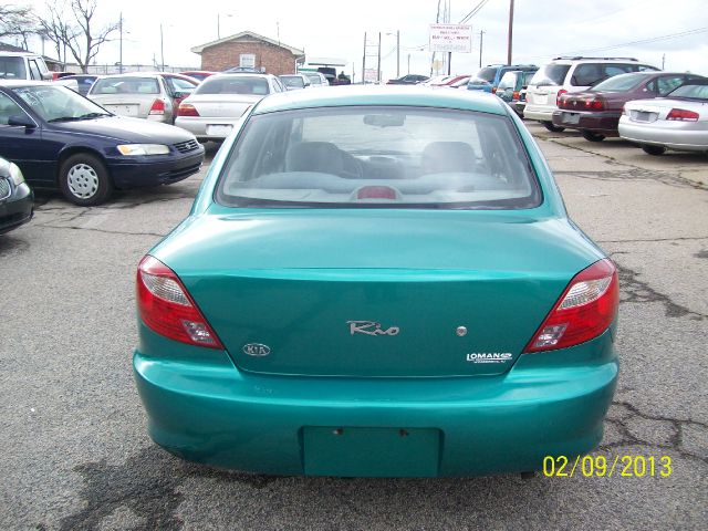 2001 Kia Rio Base