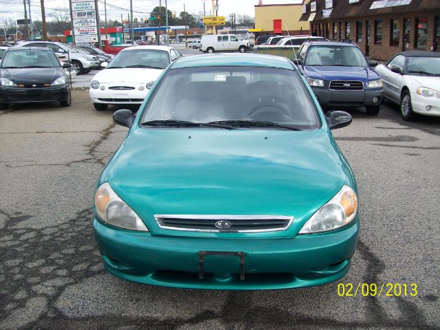 2001 Kia Rio Base
