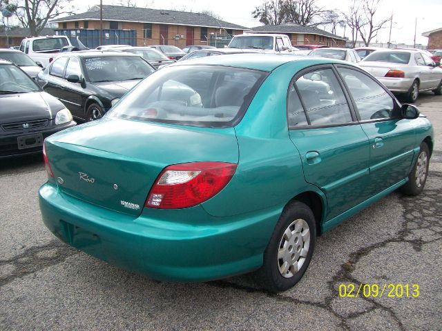 2001 Kia Rio Base