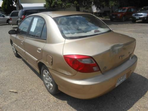 2001 Kia Rio Base