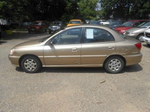 2001 Kia Rio Base