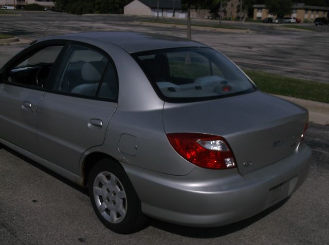 2002 Kia Rio 3.5tl W/tech Pkg