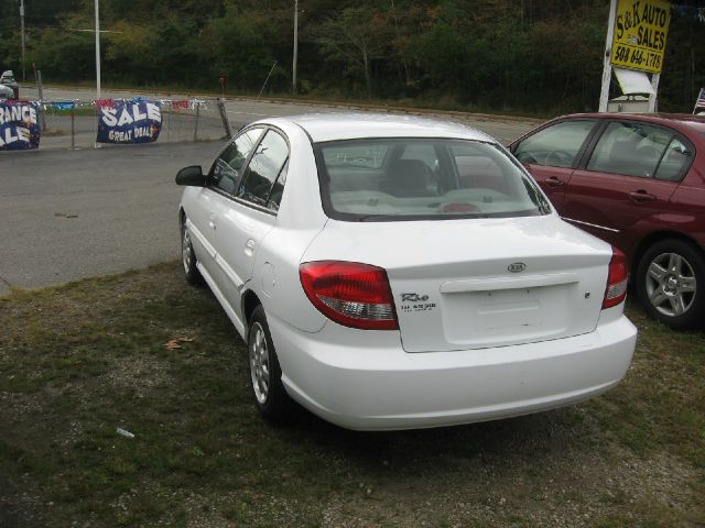 2003 Kia Rio 3.5tl W/tech Pkg