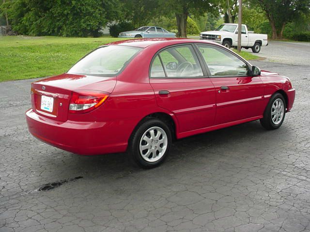 2003 Kia Rio Base