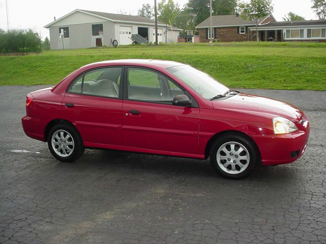 2003 Kia Rio Base