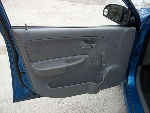 2003 Kia Rio 3.5tl W/tech Pkg