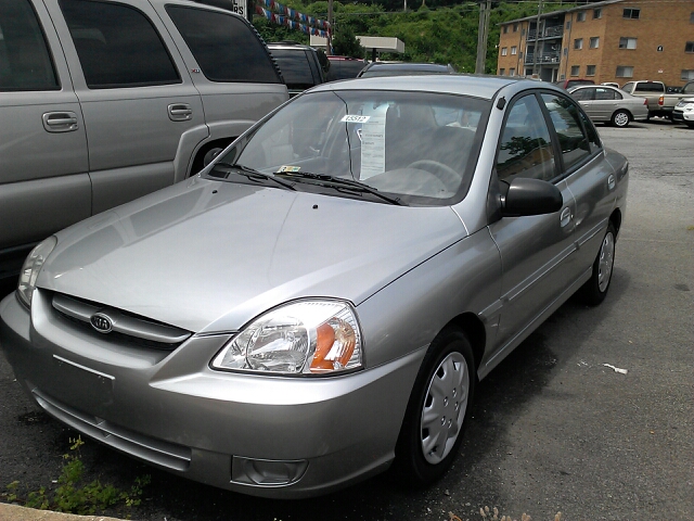 2004 Kia Rio 3.5tl W/tech Pkg