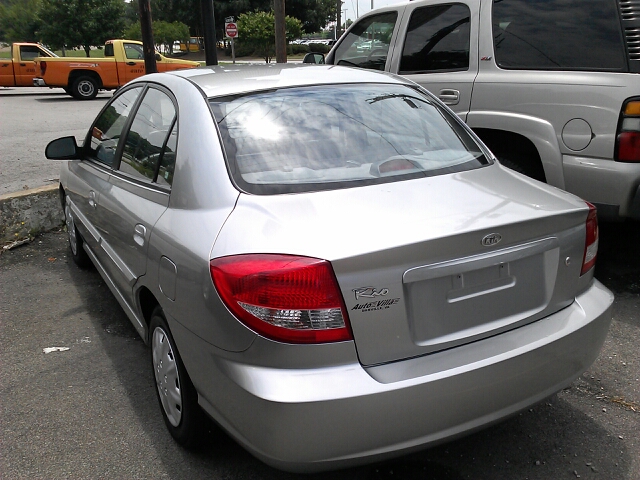 2004 Kia Rio 3.5tl W/tech Pkg