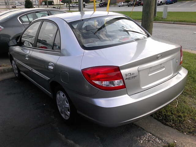 2004 Kia Rio 3.5tl W/tech Pkg