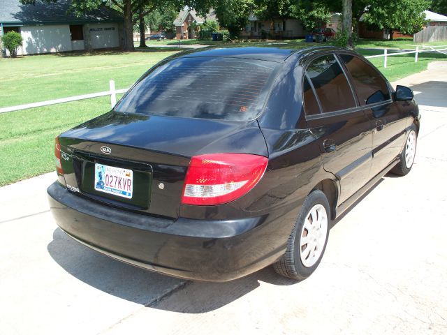 2005 Kia Rio 3.5tl W/tech Pkg