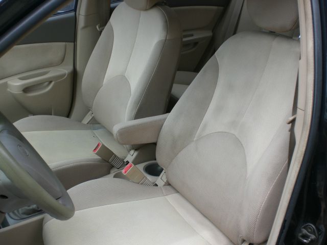 2006 Kia Rio Elk Conversion Van