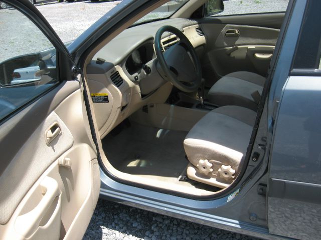2006 Kia Rio Base