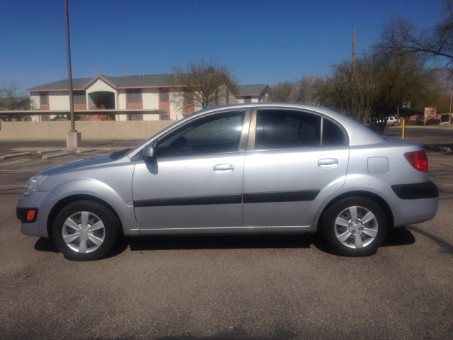 2006 Kia Rio Elk Conversion Van
