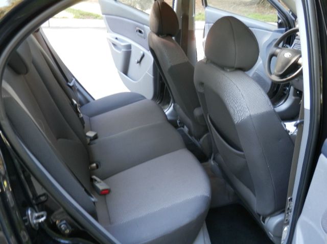 2007 Kia Rio Elk Conversion Van