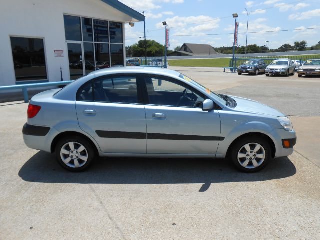 2007 Kia Rio Elk Conversion Van