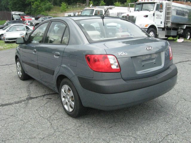 2007 Kia Rio Elk Conversion Van