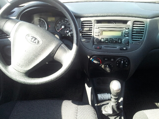 2008 Kia Rio Elk Conversion Van