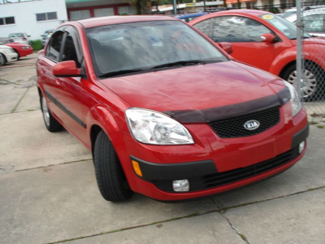 2008 Kia Rio AWD, REAR DVD, Navigation, 3RD ROW, Mem/heat Seats