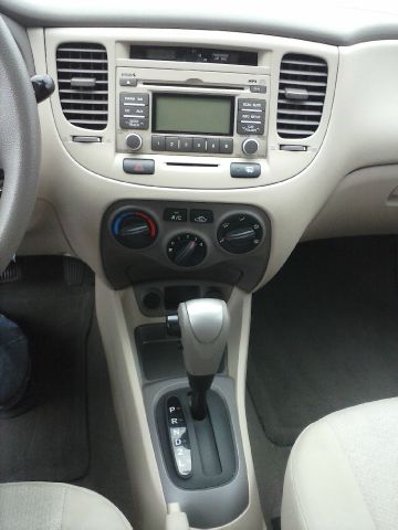 2009 Kia Rio Base