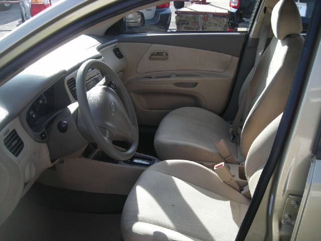 2009 Kia Rio AWD, REAR DVD, Navigation, 3RD ROW, Mem/heat Seats