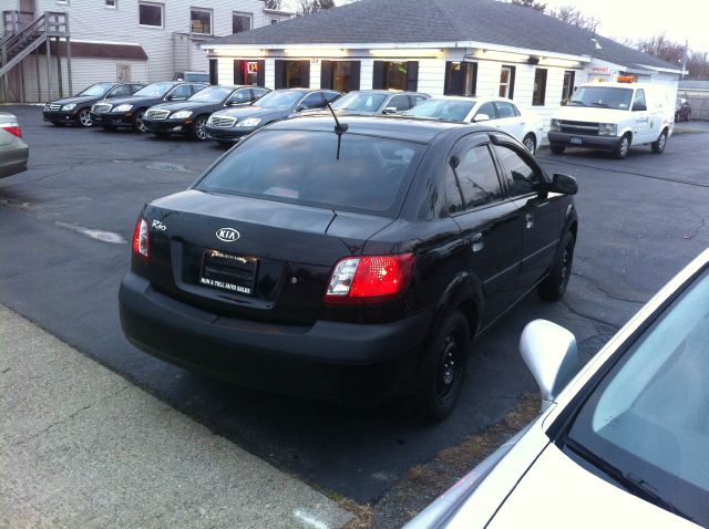 2009 Kia Rio Base