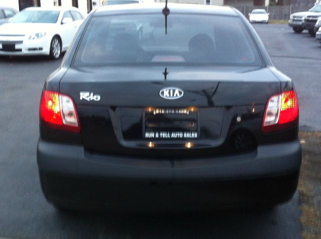 2009 Kia Rio Base