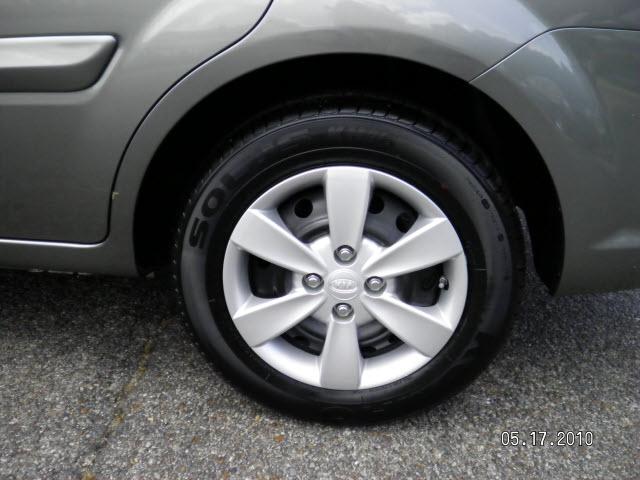 2010 Kia Rio Unknown