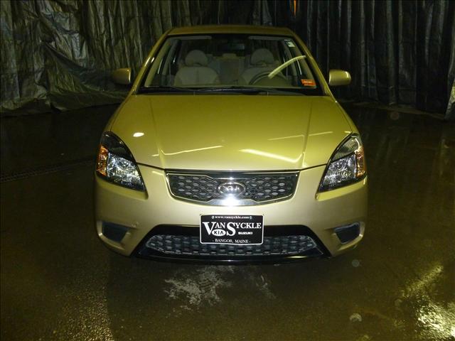 2010 Kia Rio Elk Conversion Van