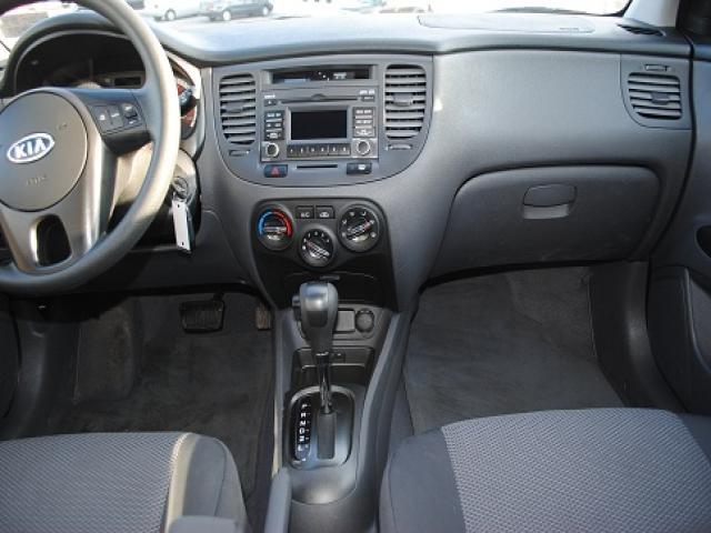 2010 Kia Rio Elk Conversion Van