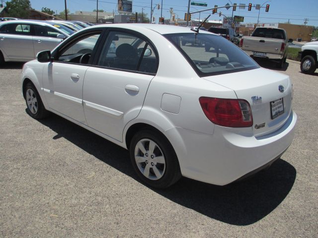 2011 Kia Rio Elk Conversion Van