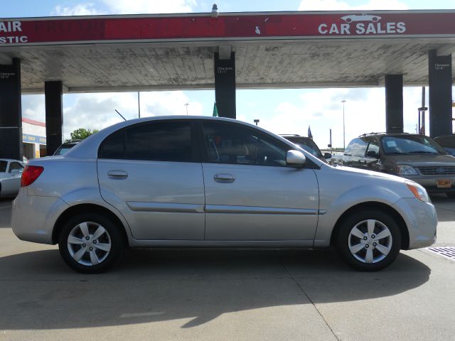 2011 Kia Rio Elk Conversion Van