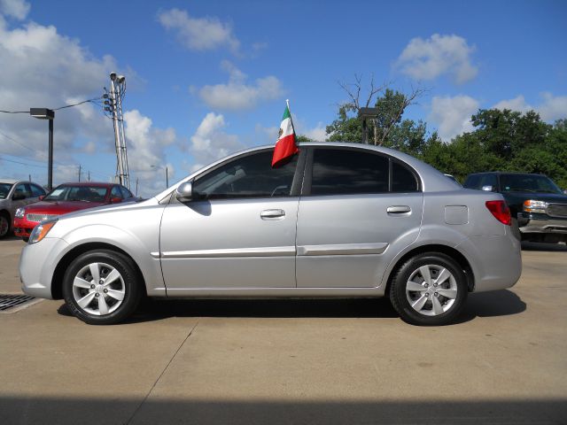 2011 Kia Rio Elk Conversion Van