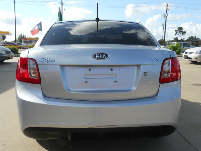 2011 Kia Rio Elk Conversion Van