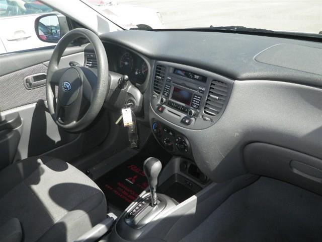 2011 Kia Rio Elk Conversion Van