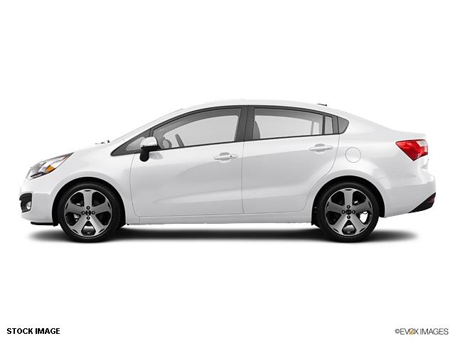 2013 Kia Rio AWD, REAR DVD, Navigation, 3RD ROW, Mem/heat Seats