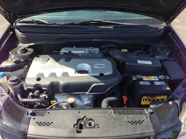 2006 Kia Rio5 AWD, REAR DVD, Navigation, 3RD ROW, Mem/heat Seats