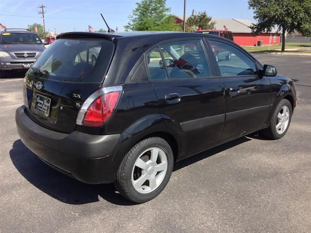 2006 Kia Rio5 AWD, REAR DVD, Navigation, 3RD ROW, Mem/heat Seats