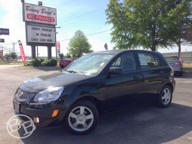 2006 Kia Rio5 AWD, REAR DVD, Navigation, 3RD ROW, Mem/heat Seats