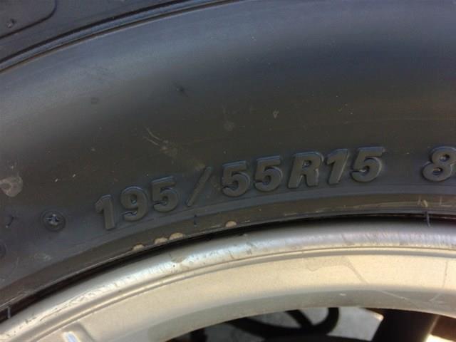 2006 Kia Rio5 AWD, REAR DVD, Navigation, 3RD ROW, Mem/heat Seats